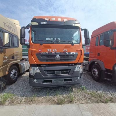 Gebruikelijke Sinotruk HOWO Tipper Truck met 600L brandstoftank betaalbare transportoplossing