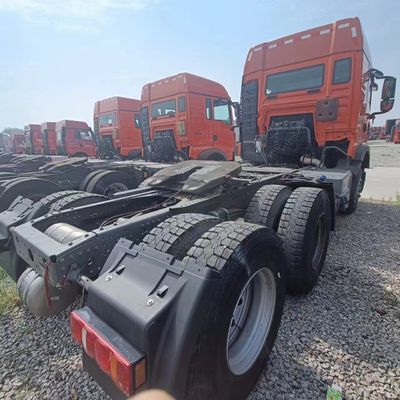 400L brandstoftank gebruikte Sinotruk HOWO 6X4 trekker vrachtwagen met en geschatte levertijd