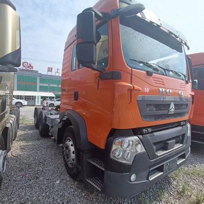 400L brandstoftank gebruikte Sinotruk HOWO 6X4 trekker vrachtwagen met en geschatte levertijd