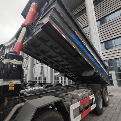 Voorste Lifting Style Sinotruck 6X4 vrachtwagen voor zware bouwprojecten