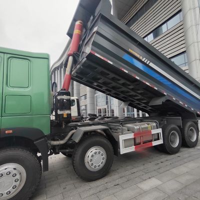 31-40 ton laadvermogen Sinotruck Off-road dumptruck voor Nigeria bouwprojecten