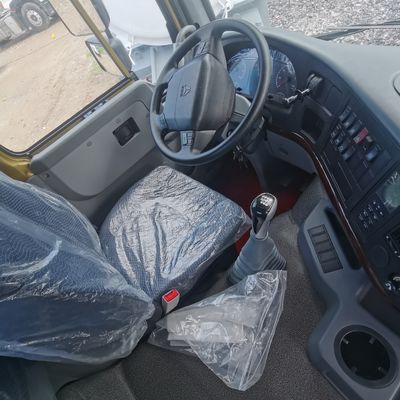 Hydraulisch stuur HOWO Traktortruck met air suspension stoel en 400L brandstoftank