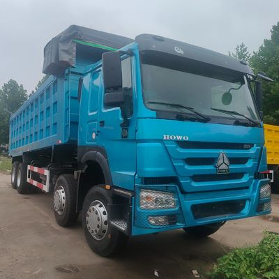 Gepersonaliseerde laadcapaciteit Zware HOWO 8X4 dumper voor bouw en vervoer