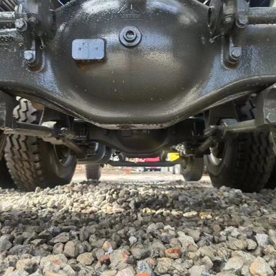 HOWO 371HP 6X4 trekker Gebruikte vrachtwagen met motorvermogen&gt; 8L en op maat gemaakte ontwerp