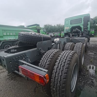 Newbase Gebruikte zware vrachtwagen met 400-600 liter brandstoftank en duurzame banden