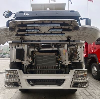 Sinotruk chassis tweedehands dumptruck met 371 pk motor en cabine met airconditioner