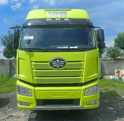 31-40t laadvermogen FAW Jiefang J6p420HP Diesel 6X4 tractor met luchtophangstoel