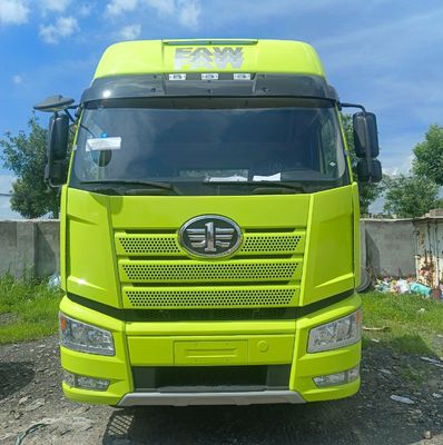 FAW Jiefang J6p420HP Diesel 6X4 zware trekker voor het slepen van een halve aanhangwagen Promotie