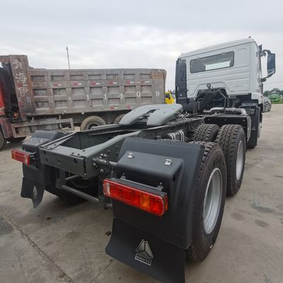 Sinotruck-aanhangwagen met materiaal van een vrachtdoos van koolstofstaal en een stoel met luchtophanging