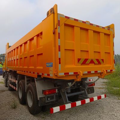 Voorste opheftype 470 pk dumptruck met stuur- en dumptype