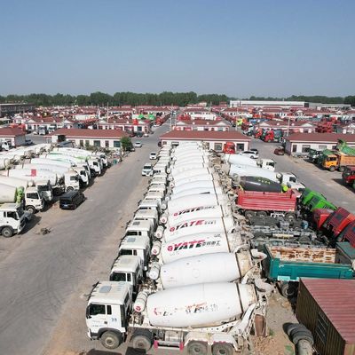 2m3 8m3 12m3 4X2 /6X4/8X4 mobiele tanktruck HOWO handmatige dieseltruck gemonteerd mengtransport met CCC CE