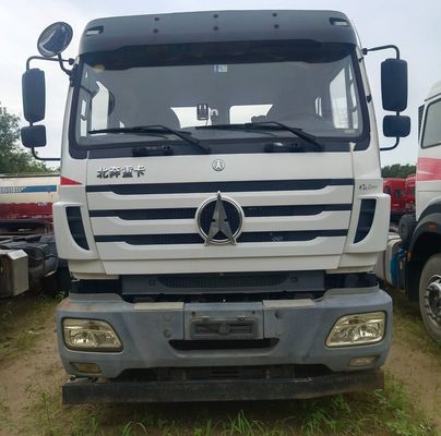 Goedkope gebruikte Beiben-tractortruck met Sinotruk-chassis diesel en hoge paardenkracht