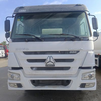 Zware cementmengtruck met maximaal paardenkracht 300-400 pk