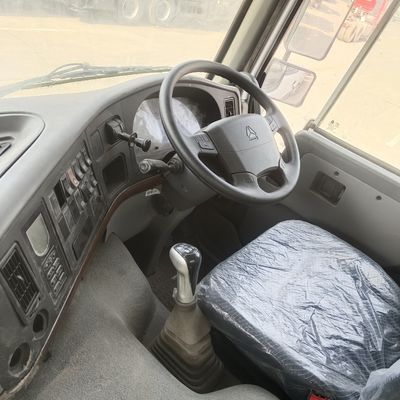 Zware cementmengtruck met maximaal paardenkracht 300-400 pk