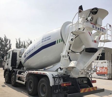 Dieseltruck gemonteerd mengtransport 2m3 8m3 12m3 4X2 /6X4/8X4 mobiele tanktruck HOWO handleiding