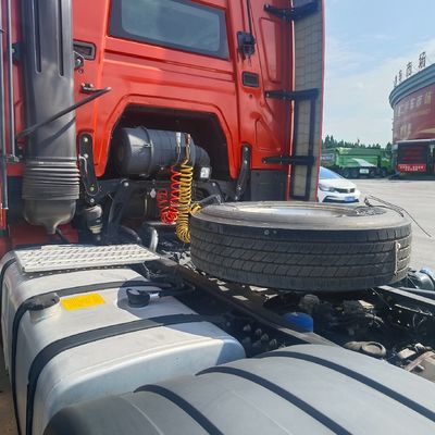 6×4 aandrijflijn Rood Shaanxi Automobile Delong X6000 Diesel Traction Truck voor brandstofgebruik