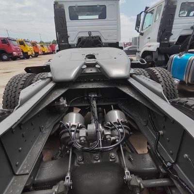 2024 Gebruikte Sinotruk Heavy Duty Transport Trailer Truck Diesel 6X4 Manual Drive Links sleeptruck Aanpassing