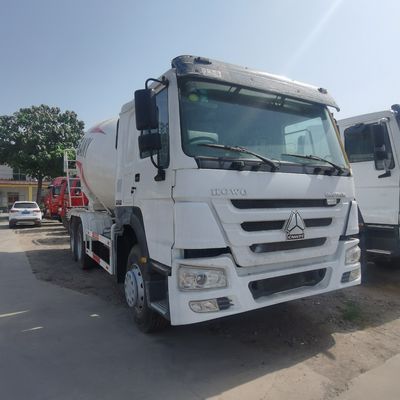 Handgestuurde transmissie type Sinotruk cementmengtruck voor zware constructiebehoeften