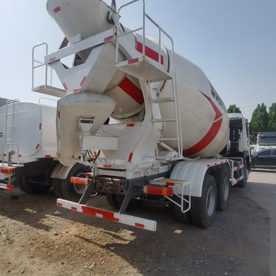 Handgestuurde transmissie type Sinotruk cementmengtruck voor zware constructiebehoeften