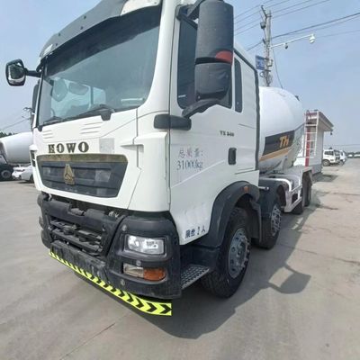 340 Tx HOWO Betonmengtruck voor zware constructies en hydraulische besturing