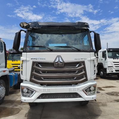 Tweedehands Sinotruk-tractortruck met koolstofstaal vrachtdoos in goede staat