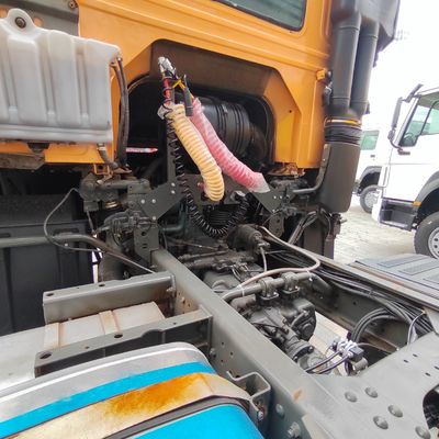 Euro 3 emissie standaard 6x4 Hydraulische dumptruck met Sinotruk chassis en 371 pk vermogen