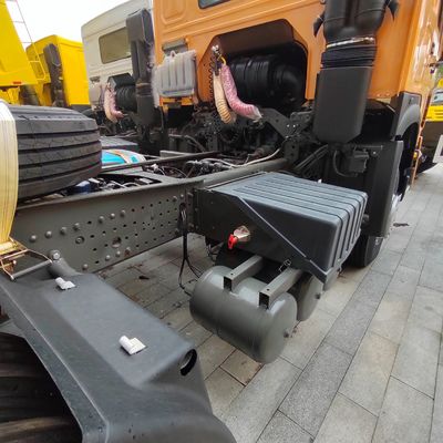 Carbon Steel Cargo Box Krachtige Hydraulische Dump Truck met Sinotruk Chassis 6 maanden