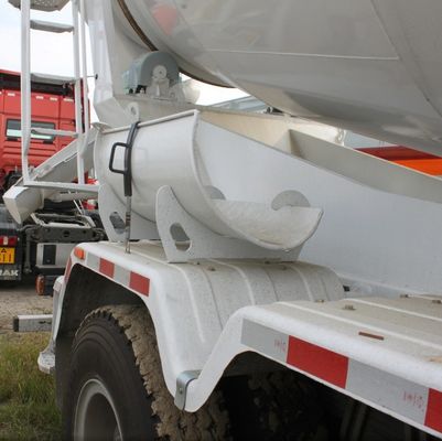Sinotruk cementmixervoertuig met banden en hydraulisch stuursysteem