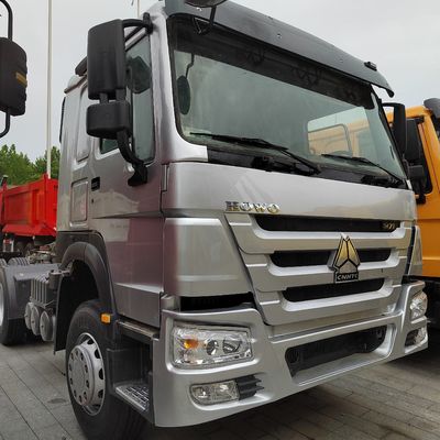 Hydraulisch stuur en Sinotruk chassisontwerp 6x4 trekkertruck voor industrieel vervoer