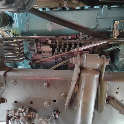 Hydraulisch stuur en Sinotruk chassisontwerp 6x4 trekkertruck voor industrieel vervoer