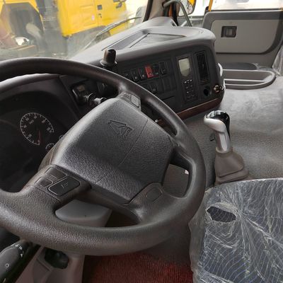 Hydraulisch stuur en Sinotruk chassisontwerp 6x4 trekkertruck voor industrieel vervoer