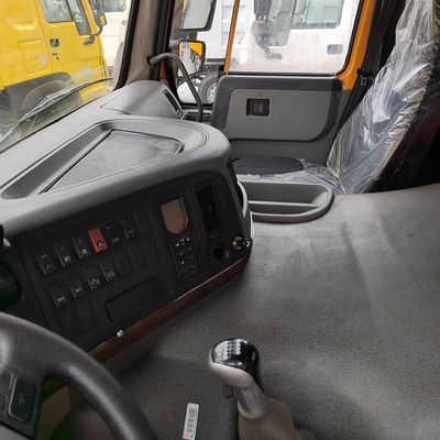 Transport vrachtwagen Sinotruck Gebruikte tractor 6X4 HOWO Tweedehands tractor met onderdelen