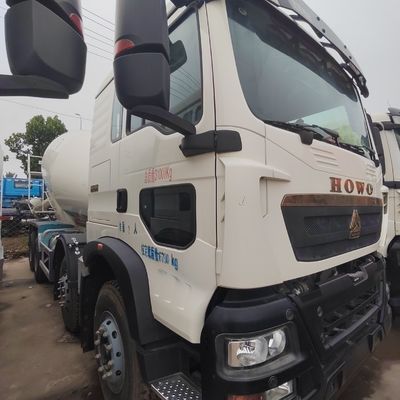 Sinotruck HOWO 6X4 8X4 Gebruikte cementmixer 5% korting met koolstofstaal vrachtdoos materiaal