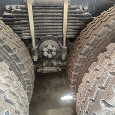 Truckmixer voor het mengen van beton op bouwplaatsen 6 maanden service na verkoop