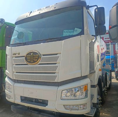 Gebruikte betonmengtruck met maximaal 300-400 pk en 10245x2496x3450m