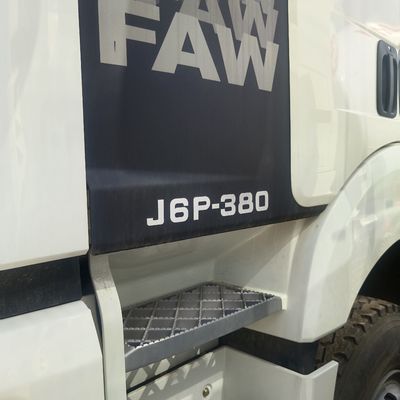 Mixertrucks met Sinotruk-chassis en hydraulisch stuursysteem Aanvankelijke betaling