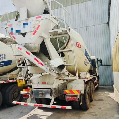 Op maat gemaakte aanvraag Sinotruk 8m3 Diesel Betonmixer Truck met hydraulisch stuur