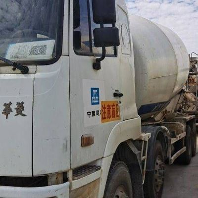 ZZ1257N3647N1 Sinotruk 12m3 Diesel Construction Mixer Truck met Power Assistance