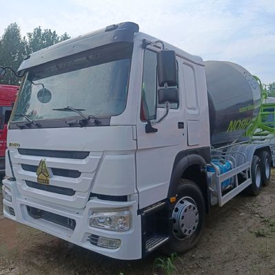 HOWO Zware 6X4 380 pk 12m3 Betonmixer Truck met verzendkosten