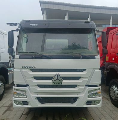 Handgeschakelde transmissie type Sinotruk Chassis HOWO 12m3 Betonmixer Truck voor zware werkzaamheden
