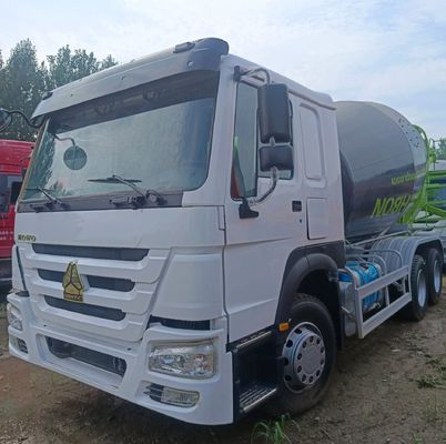 ZZ1257N3647N1 Gebruikte HOWO 12m3 380 pk Betonmixer Truck met stuurondersteuning