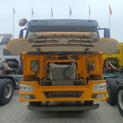 Gebruikte HOWO-tractor met luchtophangstoel voor het trekken van halve aanhangwagens en aanpassing