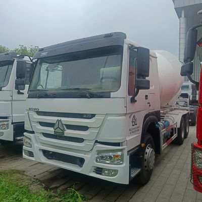 Sinotruk Chassis HOWO 12m3 Zelfbetonmengtruck voor zware bouwmachines