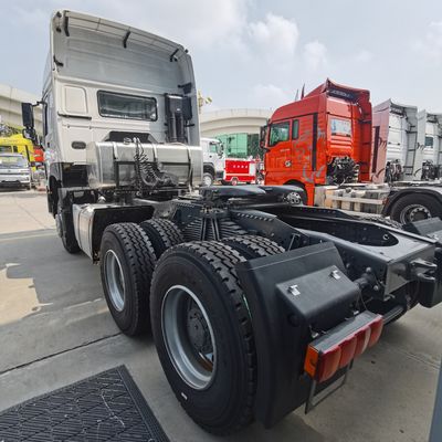 ISO-gecertificeerde zware HOWO-tractortruck voor industrieel vervoer en mijnbouwapparatuur