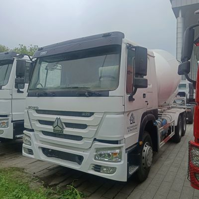 Op maat gemaakte 12m3 cementmixer met hydraulisch stuur en krachtondersteuning
