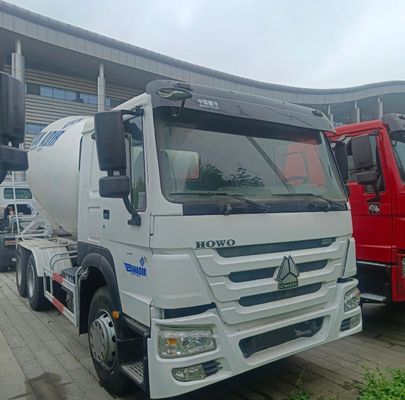 Reifen 12m3 Betonmengtruck met Sinotruk-chassis en zwaar voertuig ZZ1257N3647N1