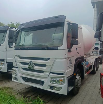 banden zware werkzaamheden 12m3 cementmixer truck met Sinotruk chassis en power assistance gemaakt