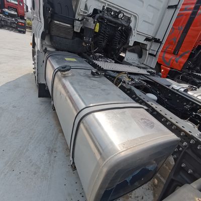 400L brandstoftank vrachtvervoertruck met luchtophanging