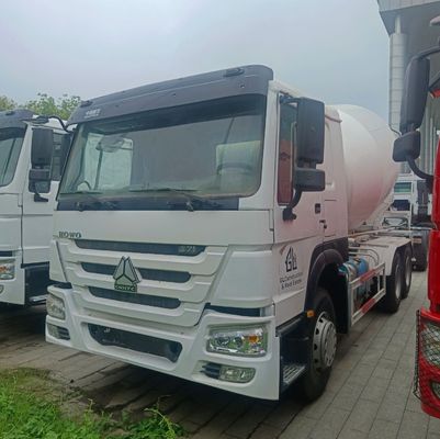 12m3 cementmengtruck met Sinotruk-chassis en dieselolie