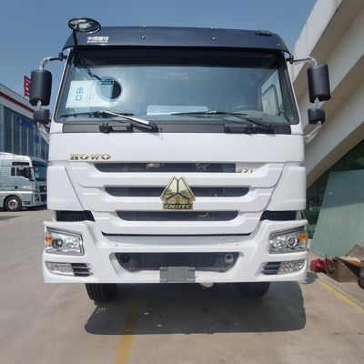 30T nuttige lading koolstofstaal HOWO Betonmengtruck met hydraulisch stuur en banden